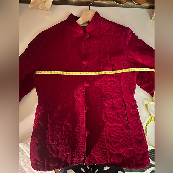 Gorgeous Vintage Velvet Jacket - Picture 7 of 16